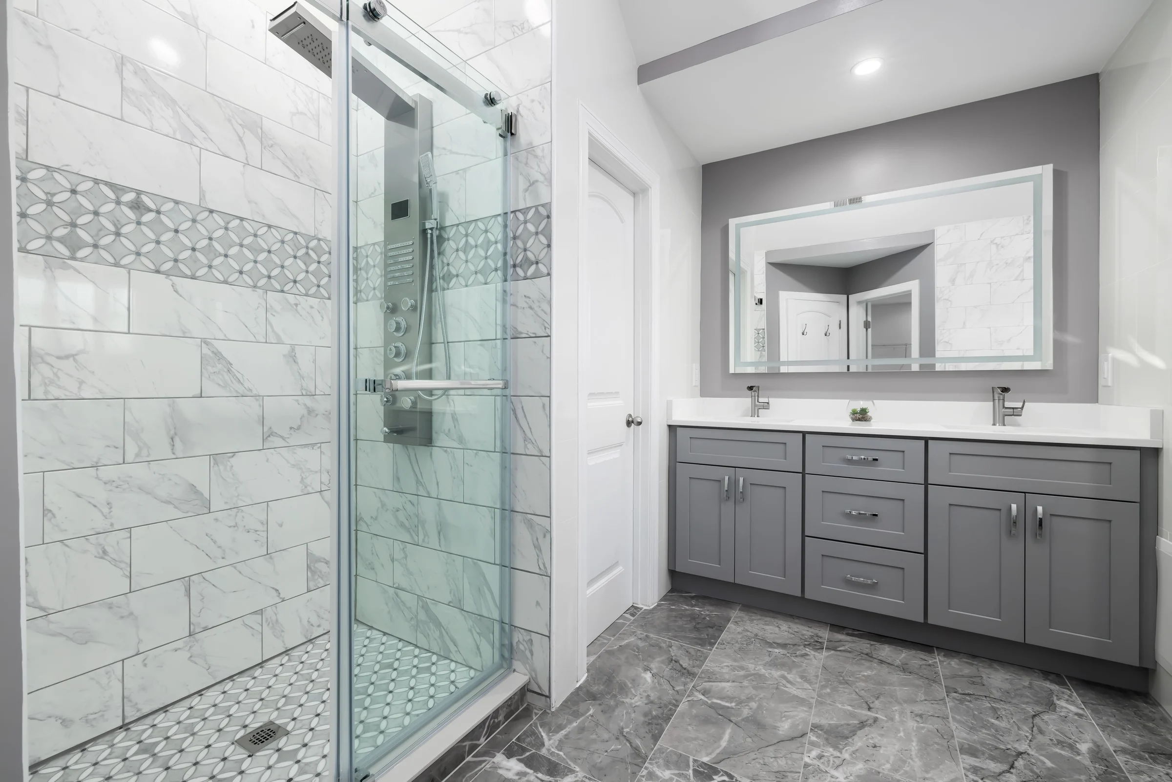 Salle de bain moderne rénovée